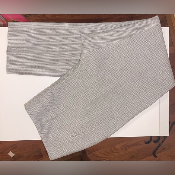 Banana Republic Pants - Banana Republic Ryan Straight Leg Slacks - Size 4